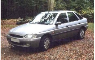 Tapetes de carro Ford Escort MK6 (1995 - 2000) Premium